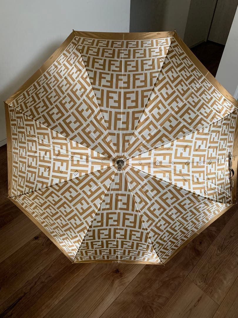 FENDI 長傘　フェンディ　傘　ベージュ