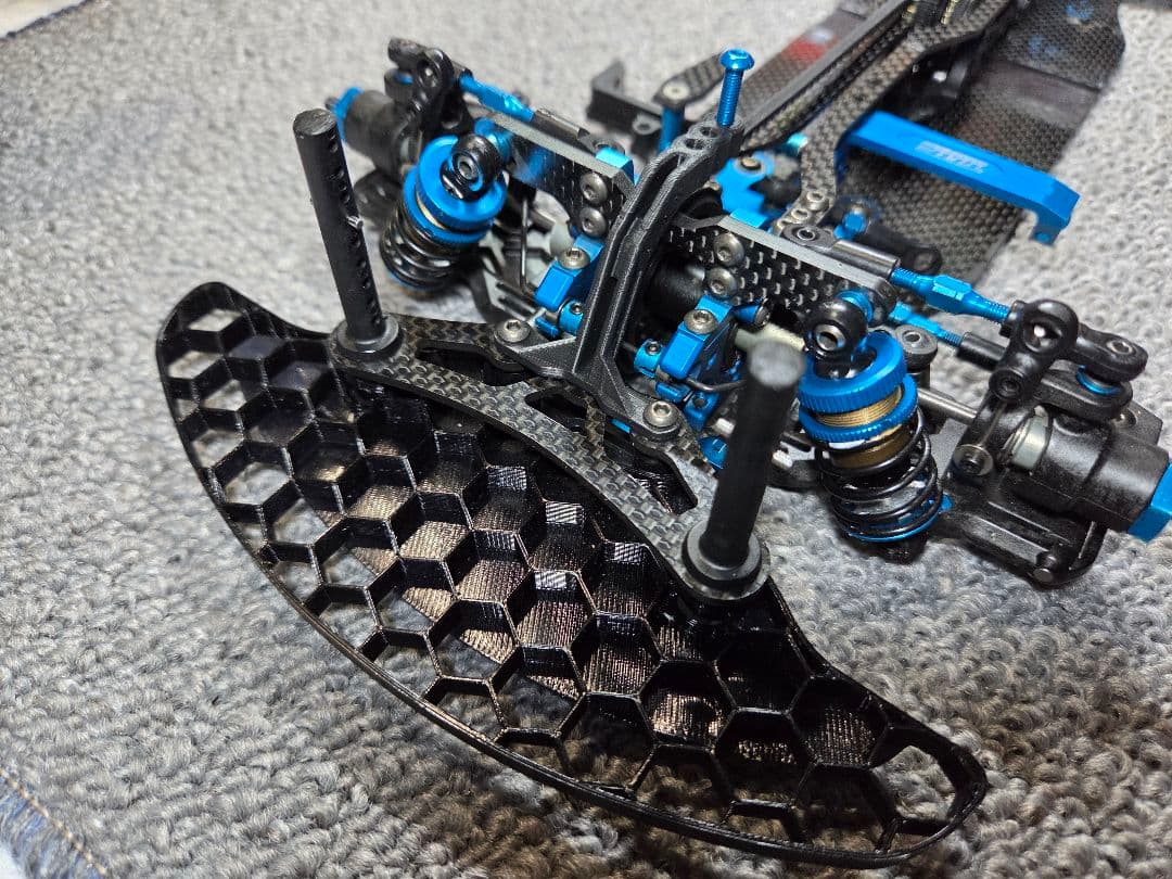 タミヤ TRF420X (ゼロトライブミッドコンバージョン仕様)