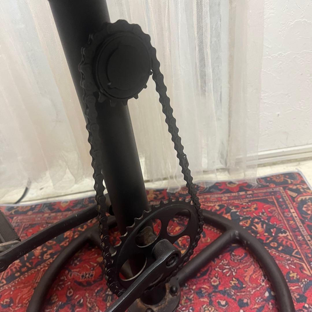 【インダストリアル、ヴィンテージ・スチールスツール、オールドレトロ椅子カウンター