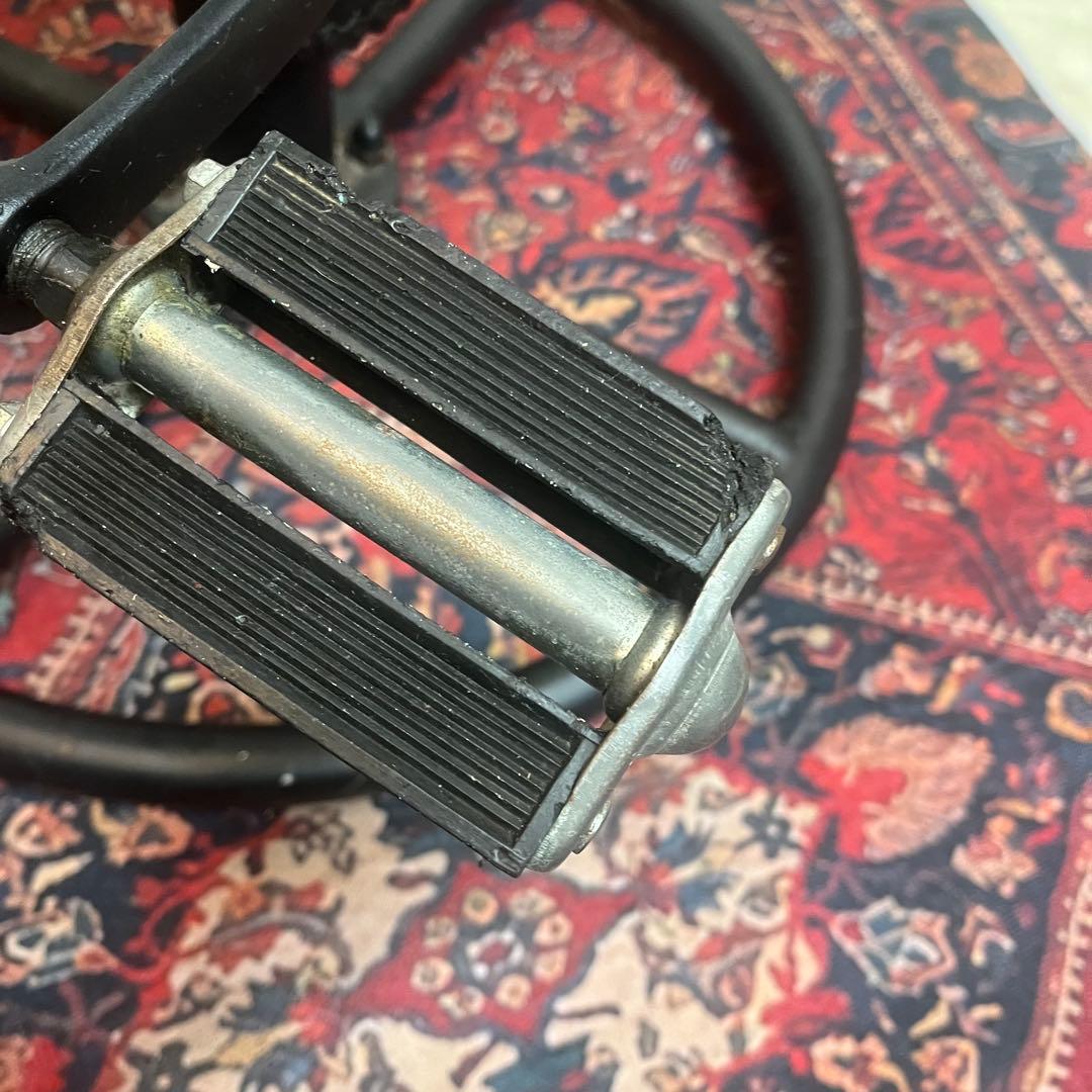 【インダストリアル、ヴィンテージ・スチールスツール、オールドレトロ椅子カウンター