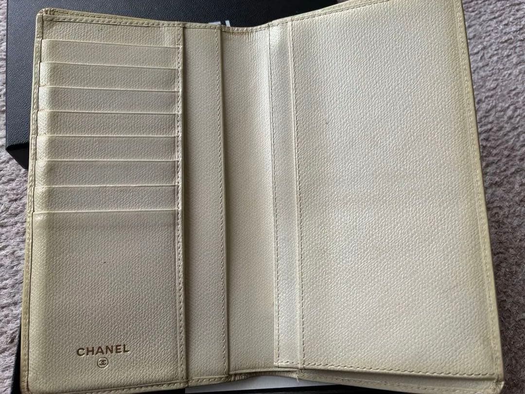 CHANEL シャネル 長財布 二つ折り ココボタン フラップ ベージュ レザー