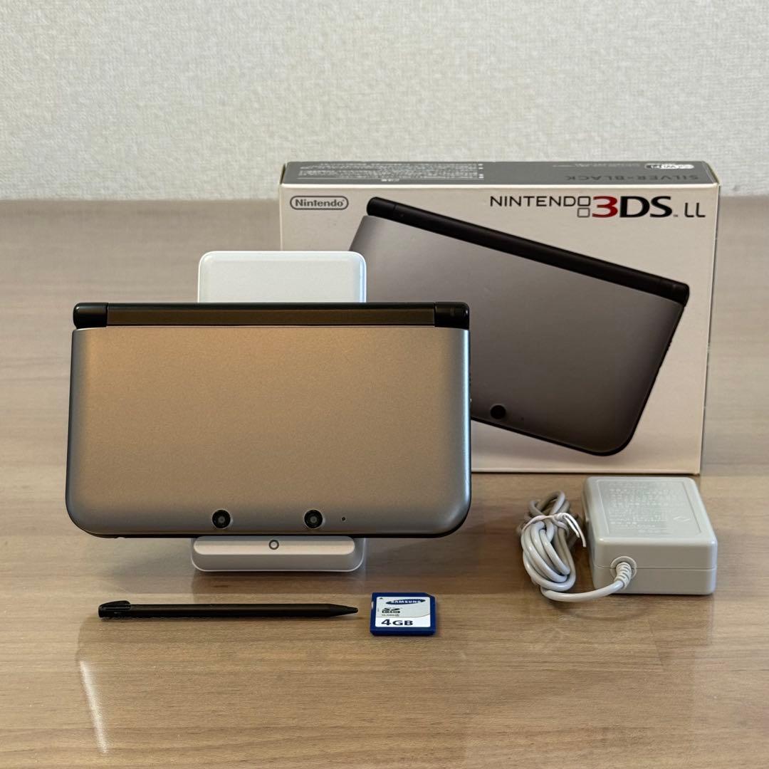 7-187 ニンテンドー3DS LL シルバー×ブラック 箱付き