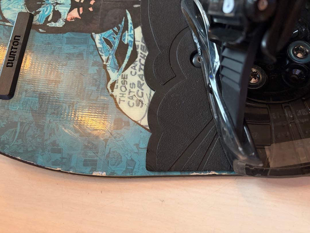 年末お値下げ! Burtonバットマン スノーボードセット ブーツ 90 子供