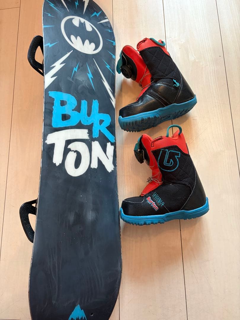 年末お値下げ! Burtonバットマン スノーボードセット ブーツ 90 子供