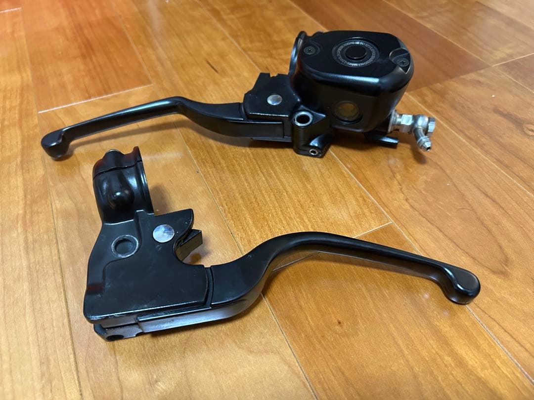 ハーレースポーツスター純正 マスターシリンダー ブレーキクラッチレバー一式