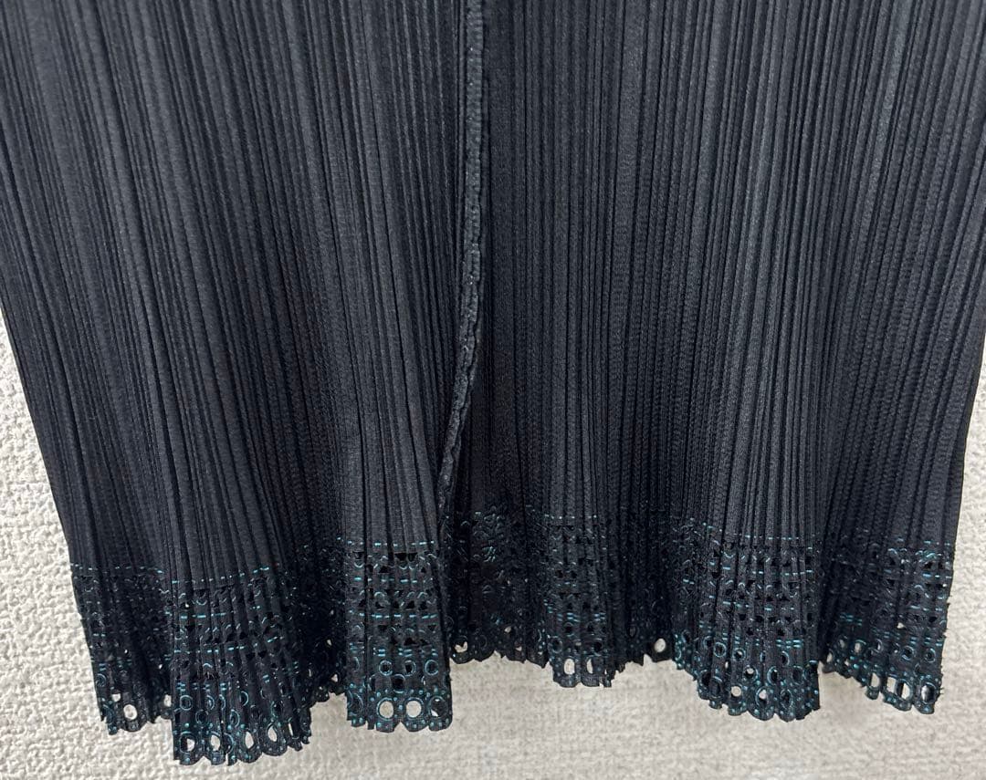 PLEATS PLEASE ISSEYMIYAKEプリーツプリーズトップス