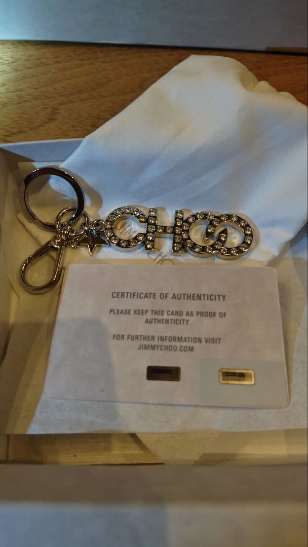 【新品未使用】JIMMY CHOO 　ジミーチュウ　ロゴ　チャーム　キーホルダー