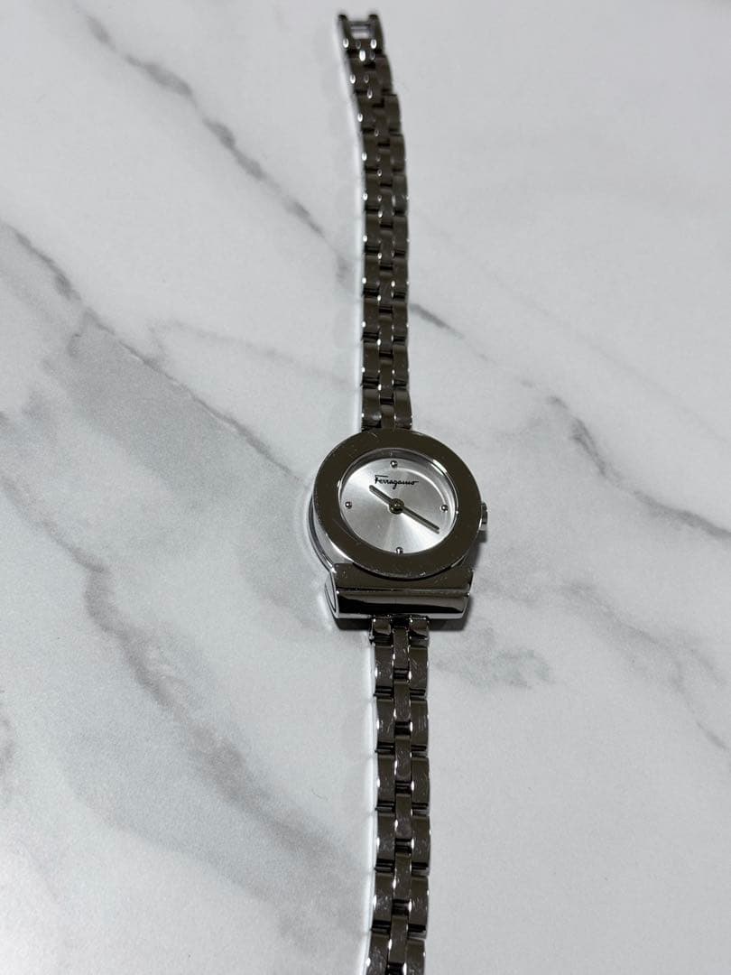 Ferragamo クォーツ 腕時計 ガンチーニ シルバー