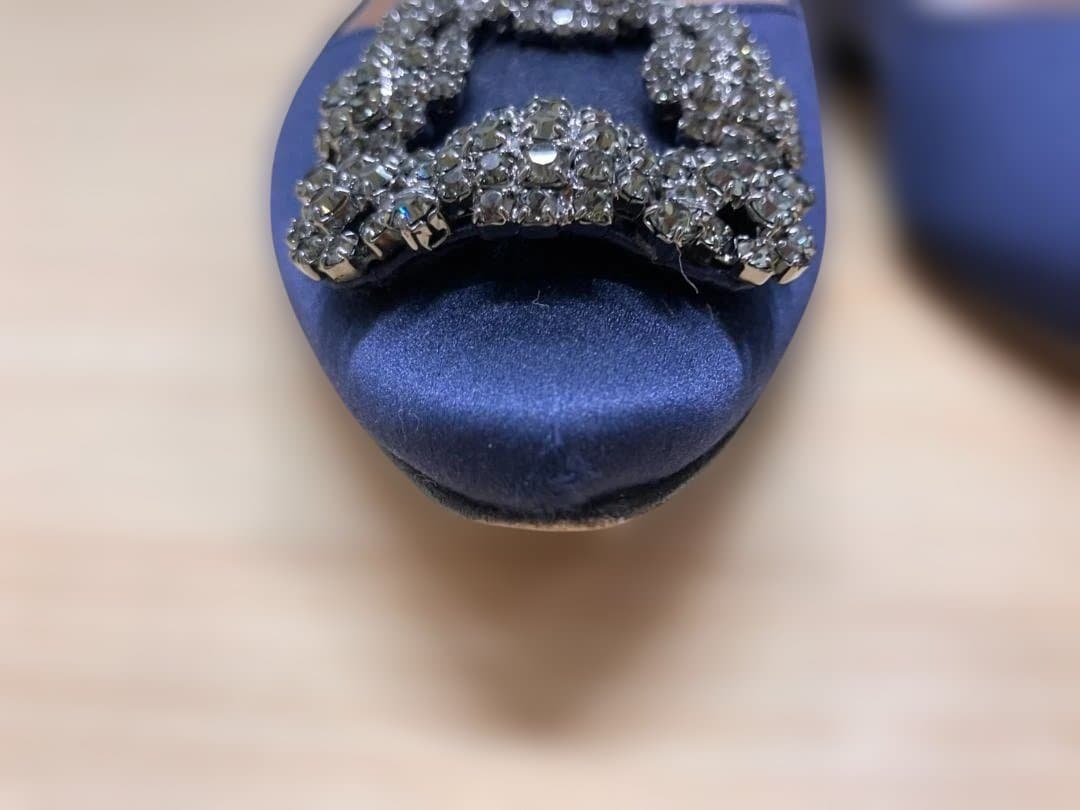 き*ん様 MANOLO BLAHNIK 美品マノロブラニク　ハンギシ37 パンプ