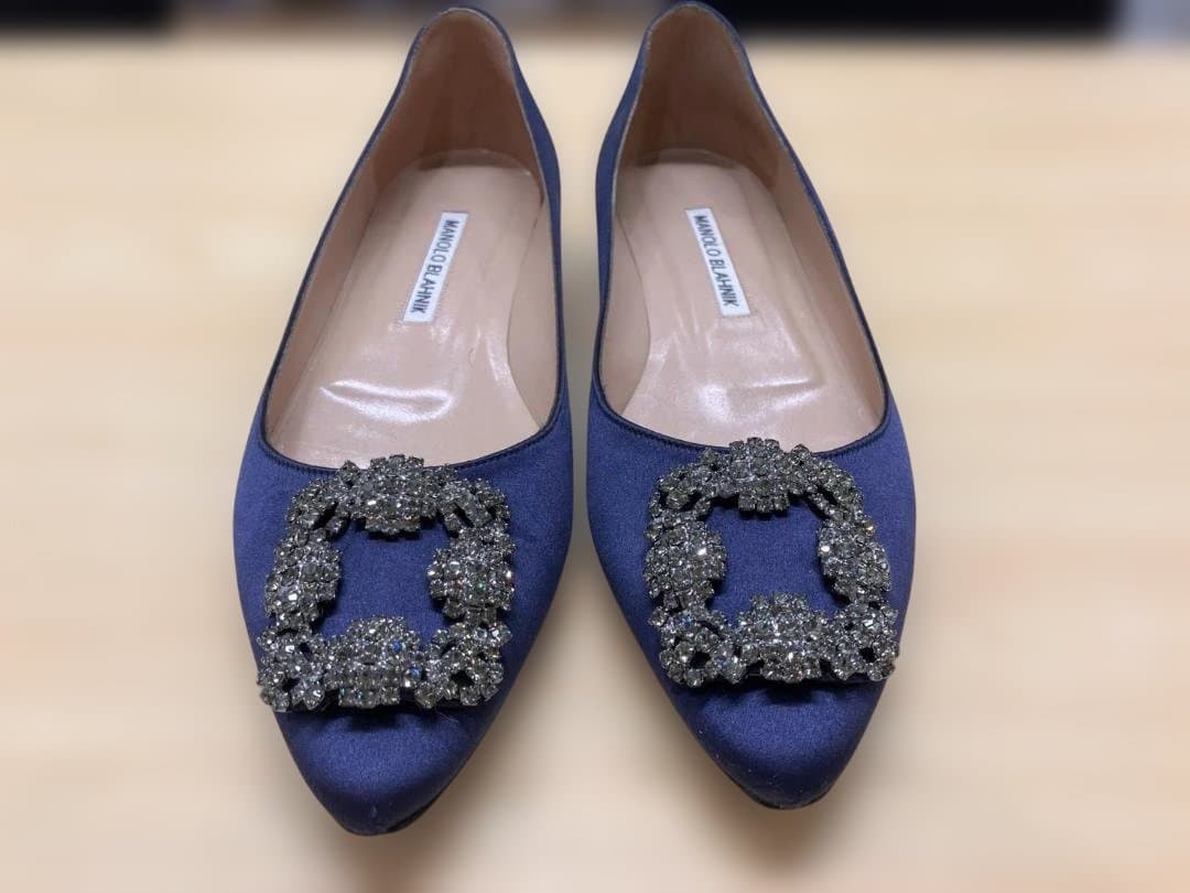 き*ん様 MANOLO BLAHNIK 美品マノロブラニク　ハンギシ37 パンプ