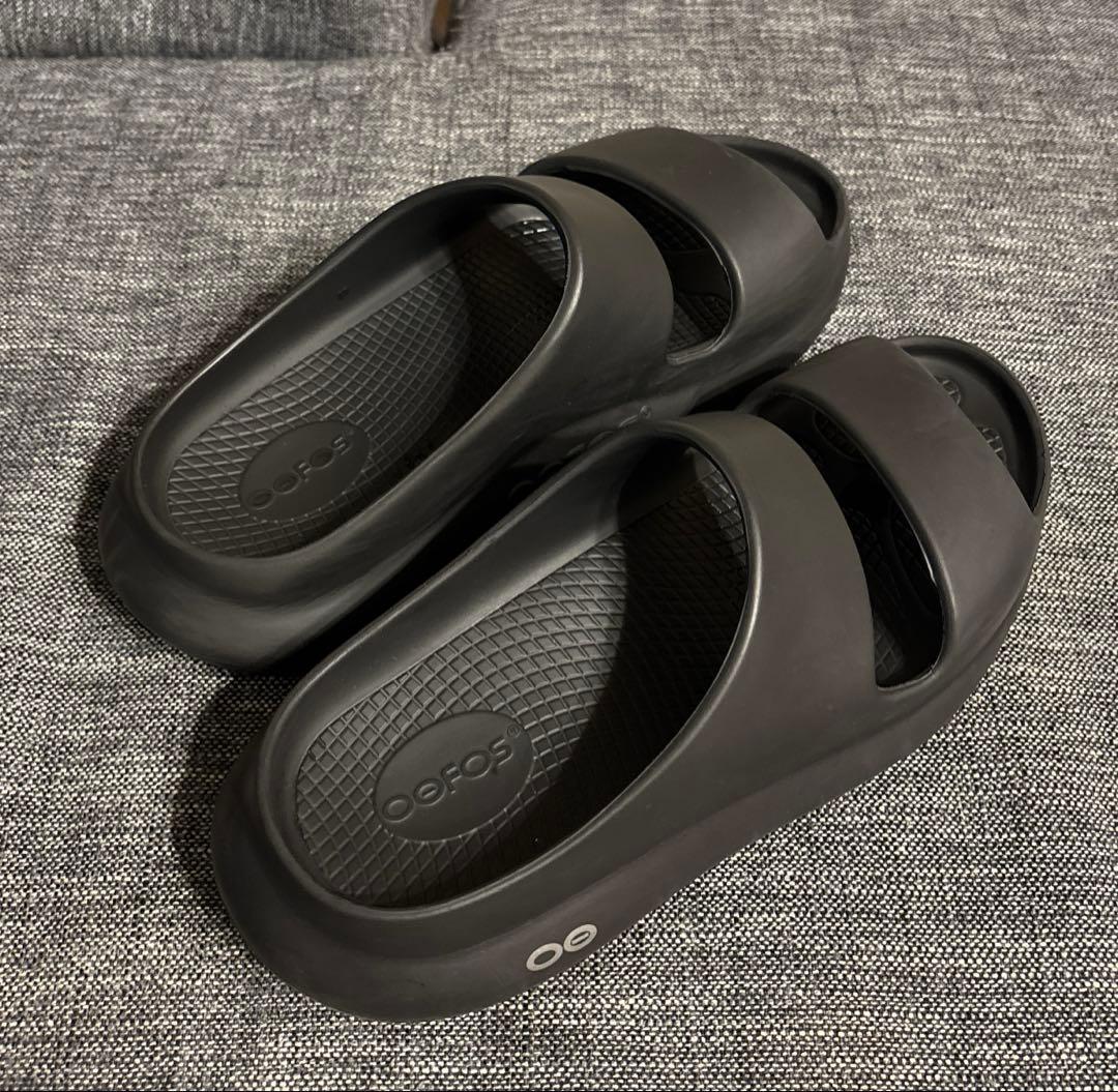 ウーフォス ウーヤー リカバリーサンダル