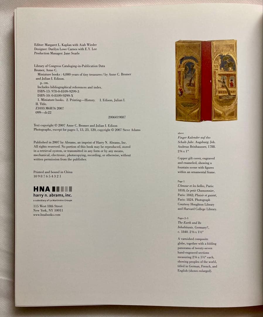 miniature books: 4,000 Years of Tiny…