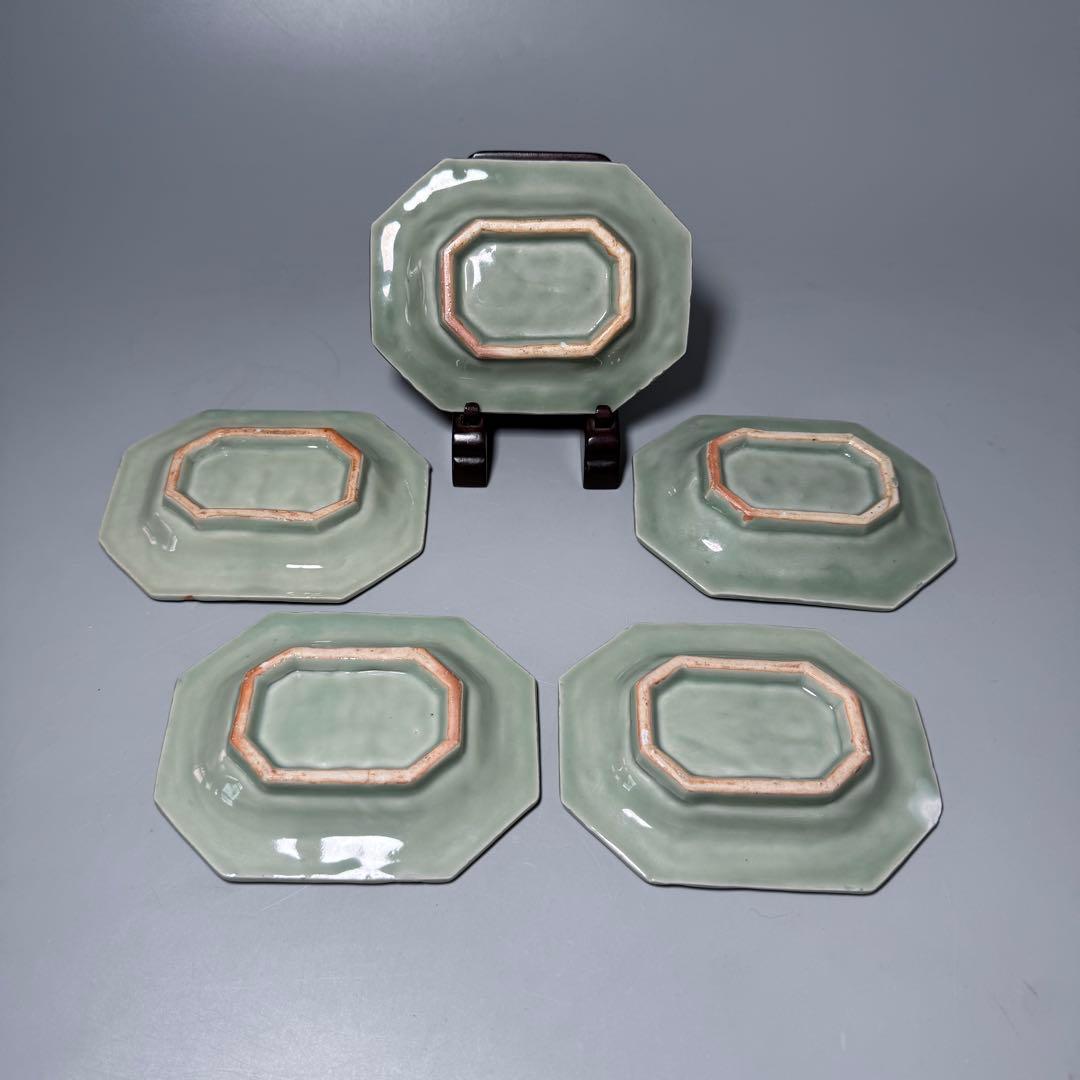 三田青磁　陽刻草花文八角皿　五点　江戸後期　古美術　骨董　希少