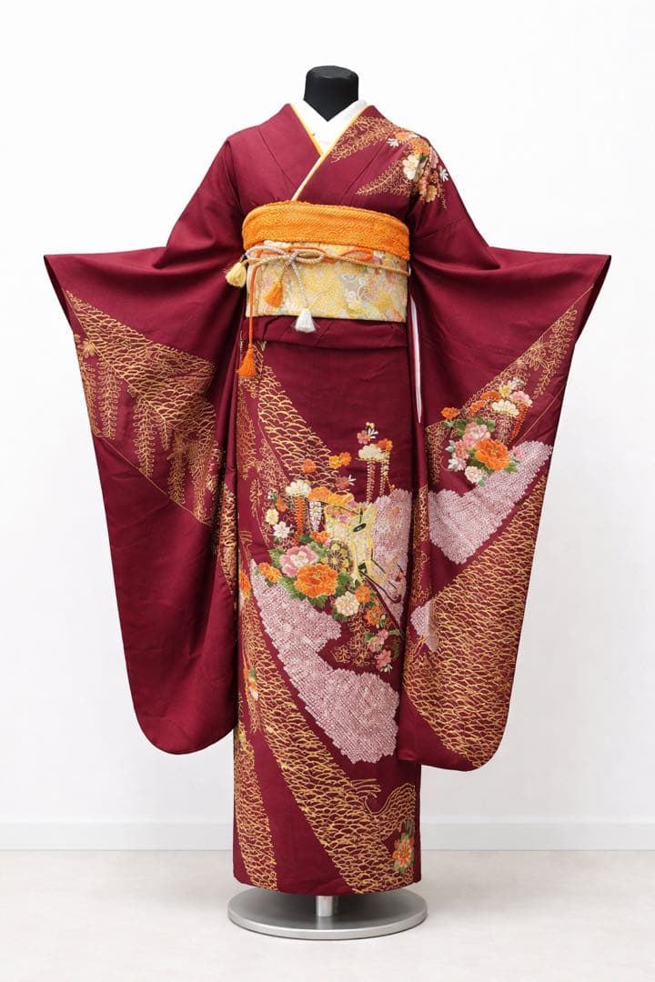 振袖フルセット6点サイズM〜Ｌ振袖　駒刺繍　絞り　御所車花文　金彩　正絹