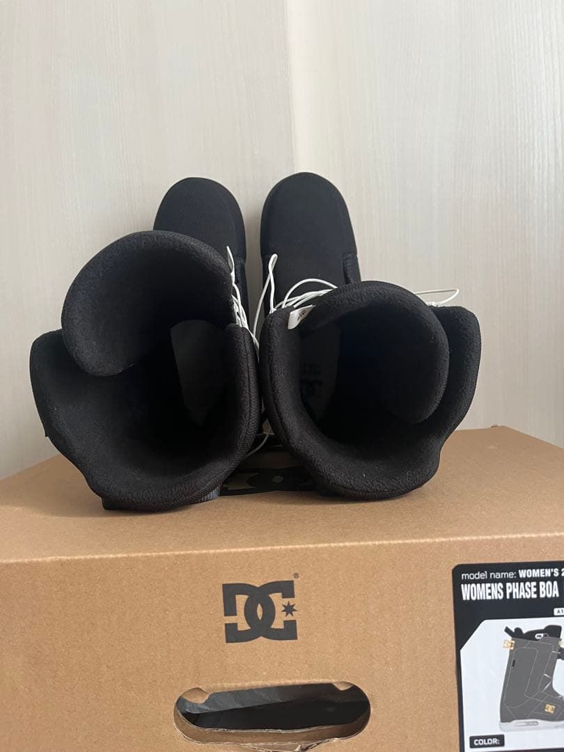 DC WOMENS PHASE BOA OVSウィメンズ フェーズボアスノーボー