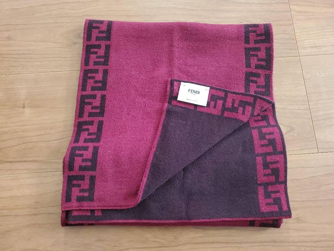 FENDIウールマフラー