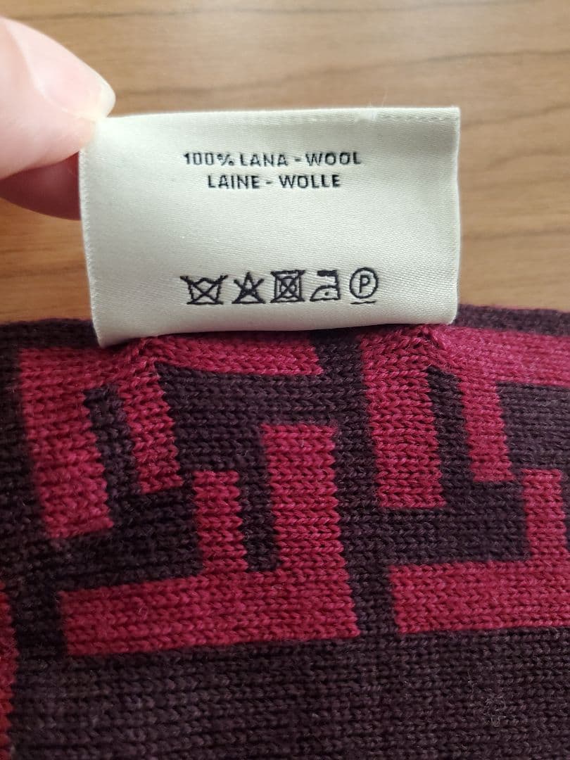 FENDIウールマフラー