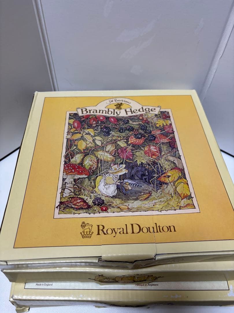 新品　ロイヤルドルトン　ブランブリーヘッジ　プレート4枚セット春夏秋冬シリーズ