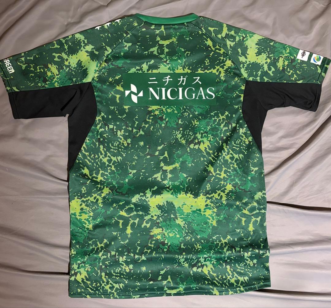 H*y様 東京ヴェルディATHLETA 2024プラクティスシャツ（半袖）XL(