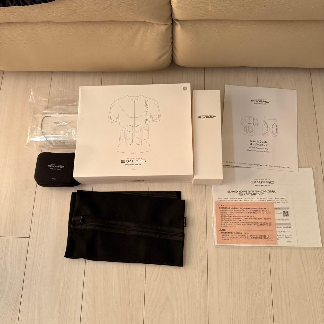 シックスパッド　上着Mサイズ