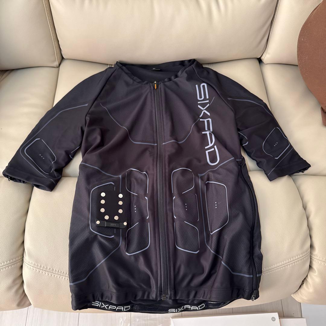 シックスパッド　上着Mサイズ