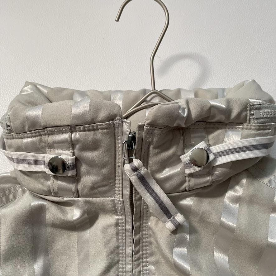 【yyyuuu】SALOMON　レディース スキーウェア上下 シルバー