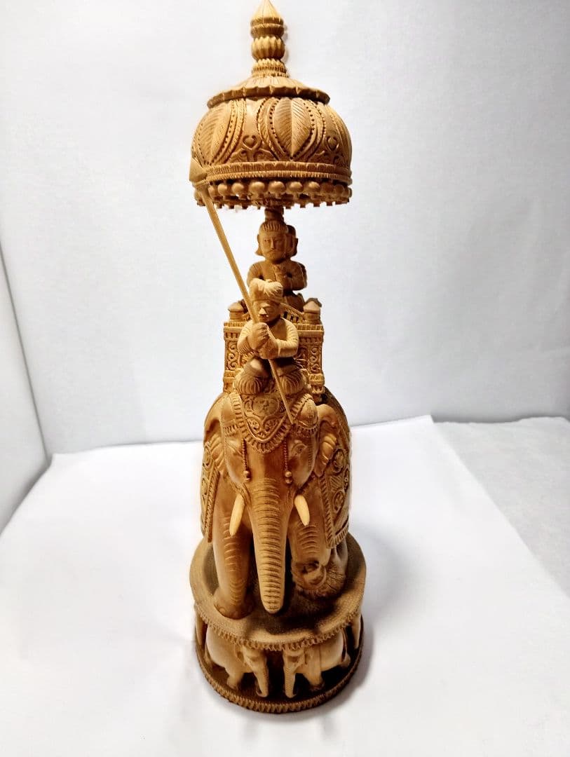 木製象と王座の彫刻 約40cm