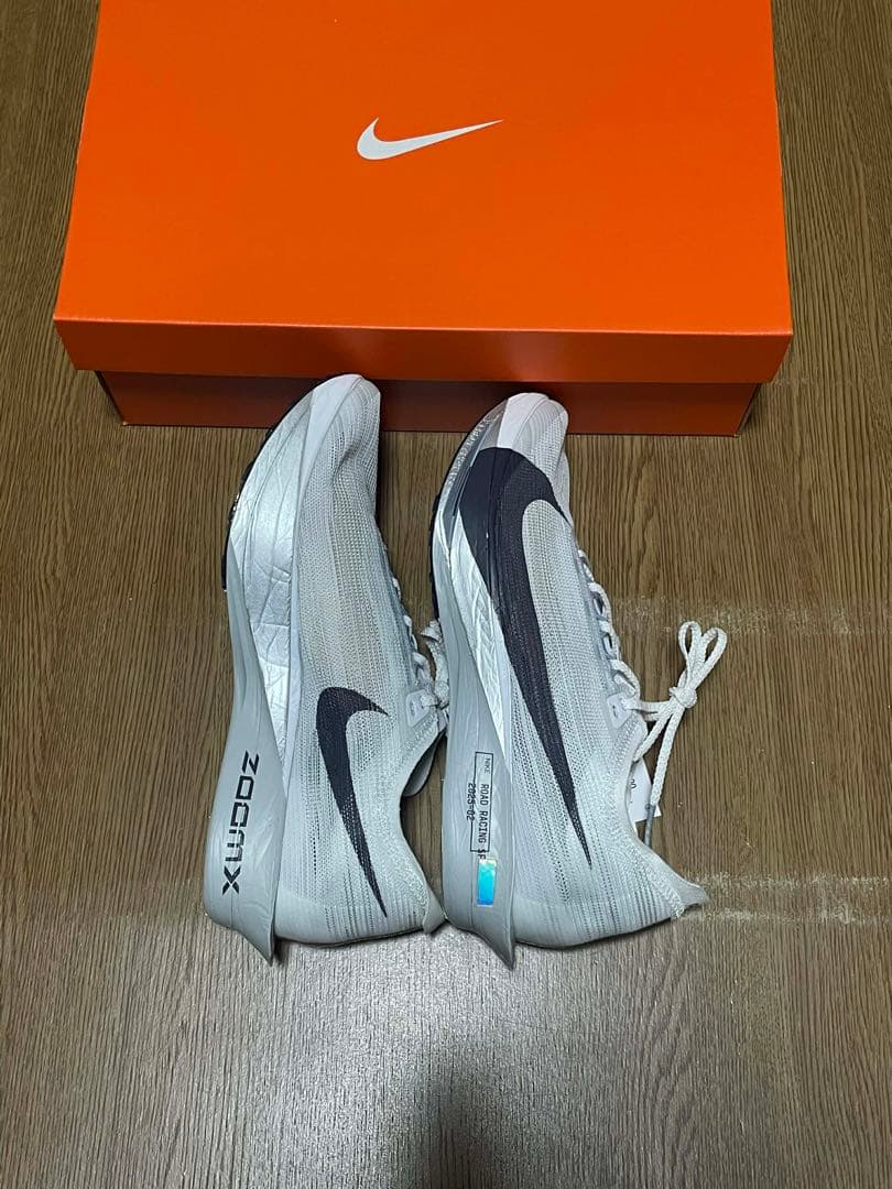 ナイキ　ランニングシューズ　ストリークフライ2 26