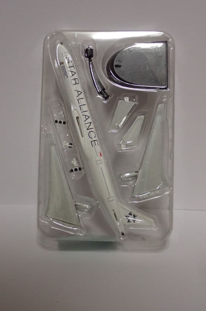 猛*魂様 世界のエアライン　シンガポール空港ウイングキットコレクション ボックス