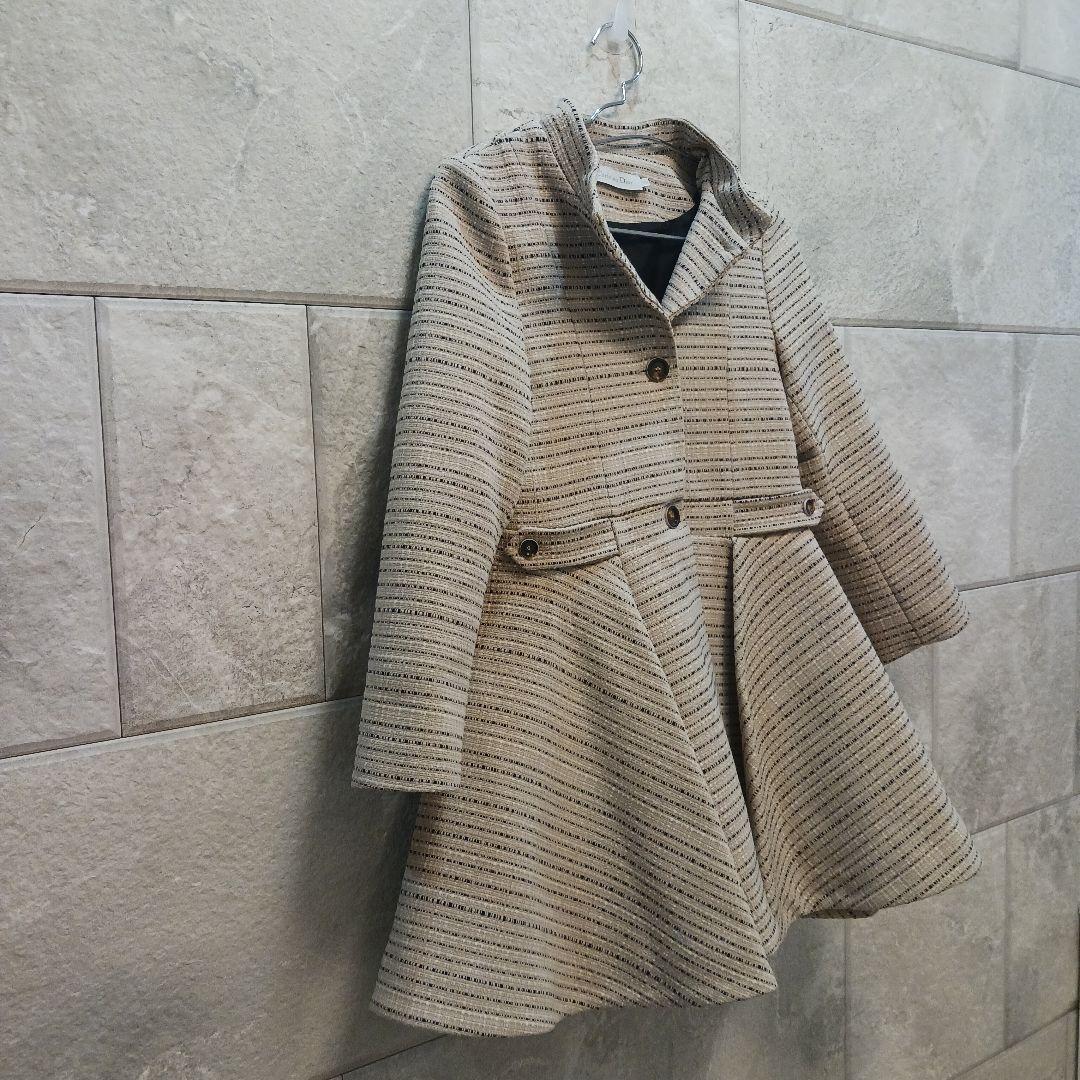 【未使用に近い】クリスチャンディオール ベージュペプラムコート 140