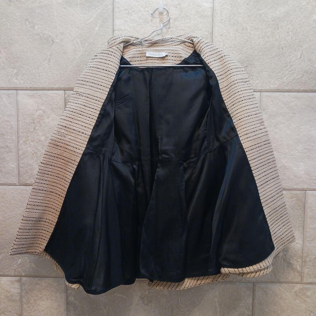 【未使用に近い】クリスチャンディオール ベージュペプラムコート 140