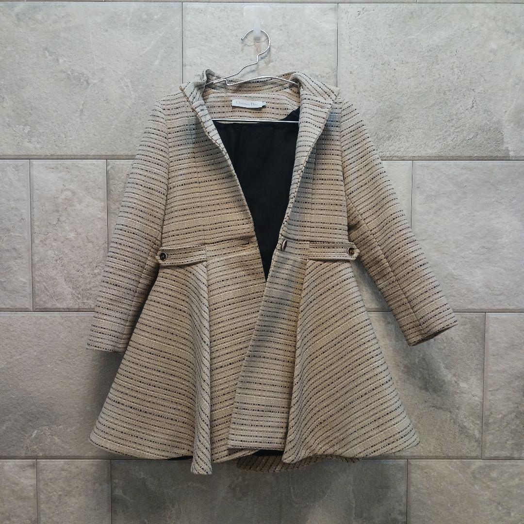 【未使用に近い】クリスチャンディオール ベージュペプラムコート 140