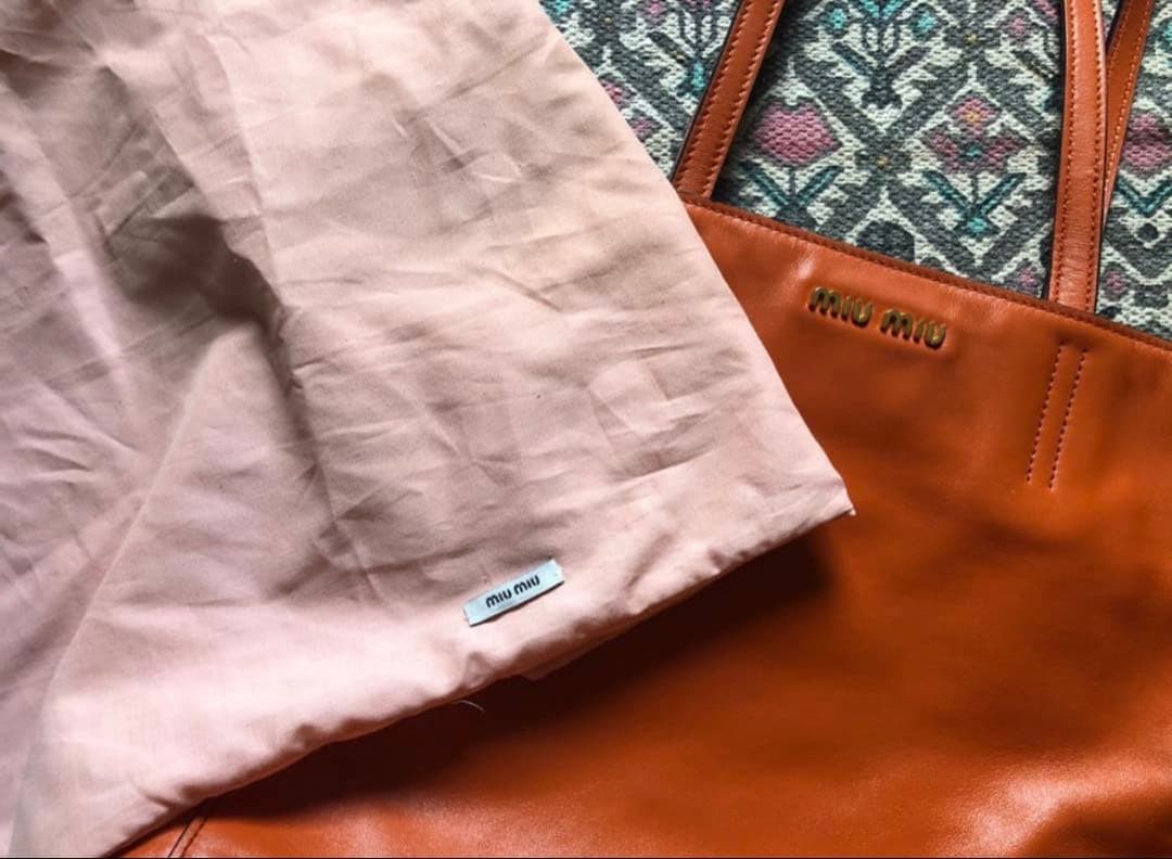 MIU MIU レザートートバッグ