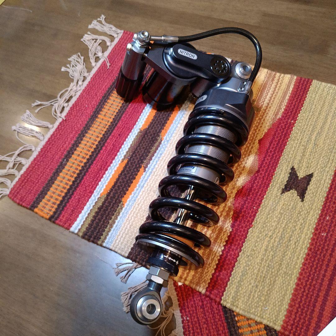 「SmileMoto」ナイトロンリアサスペンション &フェンダーレスキット