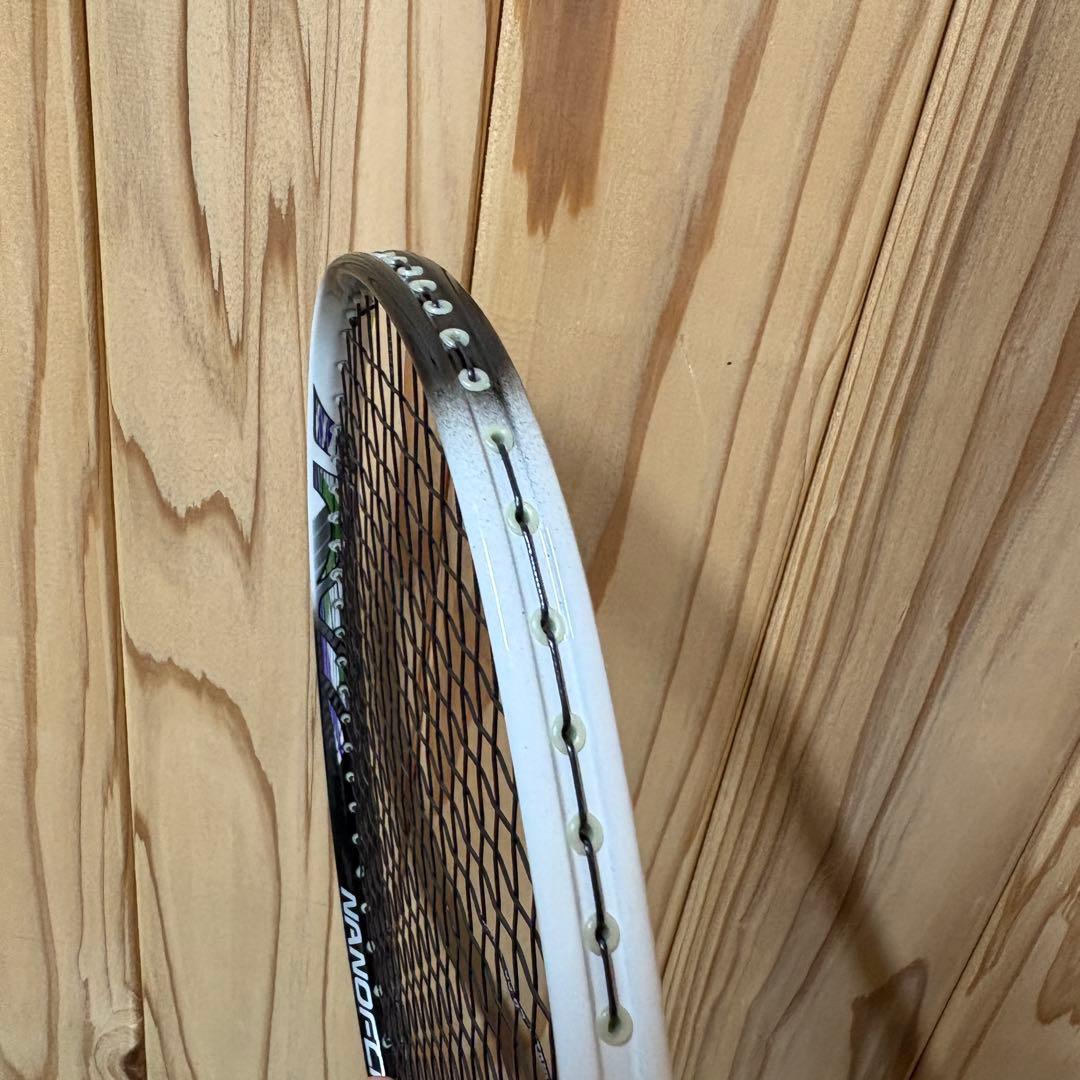 【美品】YONEX ヨネックス NANOFLARE 200 バトミントンラケット