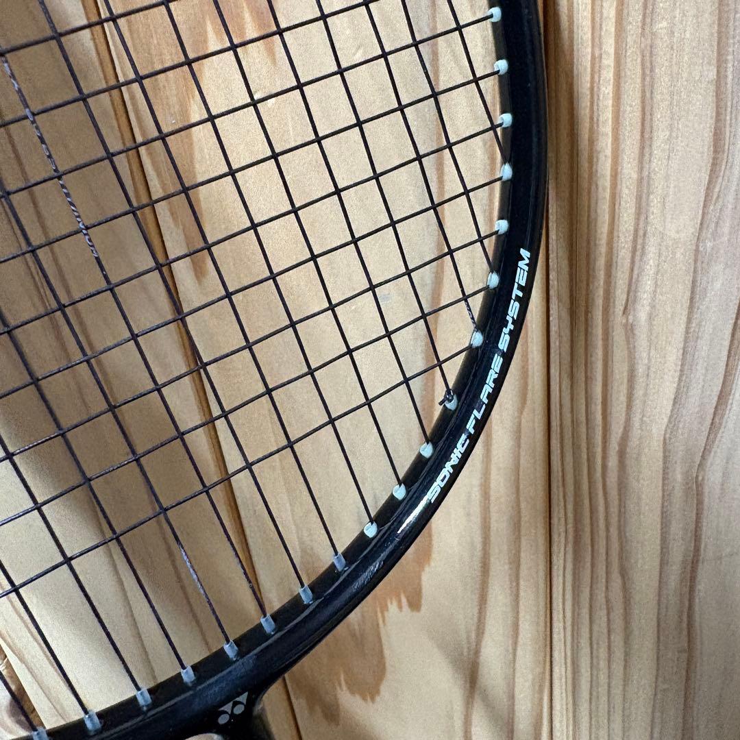 【美品】YONEX ヨネックス NANOFLARE 200 バトミントンラケット