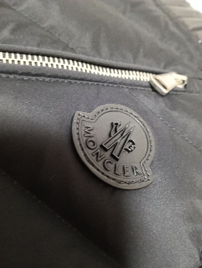 MONCLER ダウンベストTOLONNE （2）M　美品