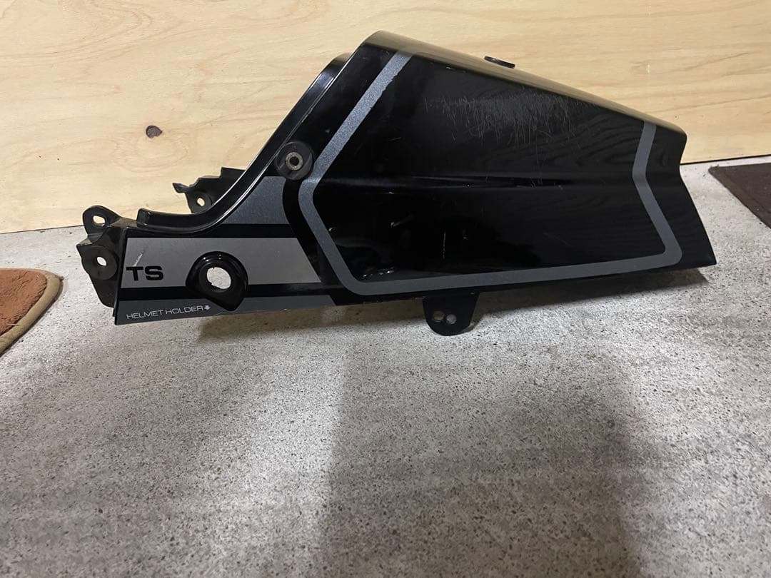 スズキ　rg50 ガンマ　アンダーカウル　テールカウル　テール　フェンダー