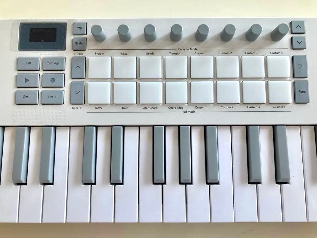 DTM・DAW Novation Launchkey mini37 mk4 White