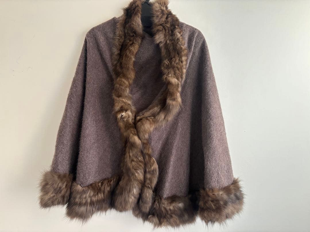 Faviora MOONBAT カシミヤ　ケープ　リアルファー　ファビオラ　最終