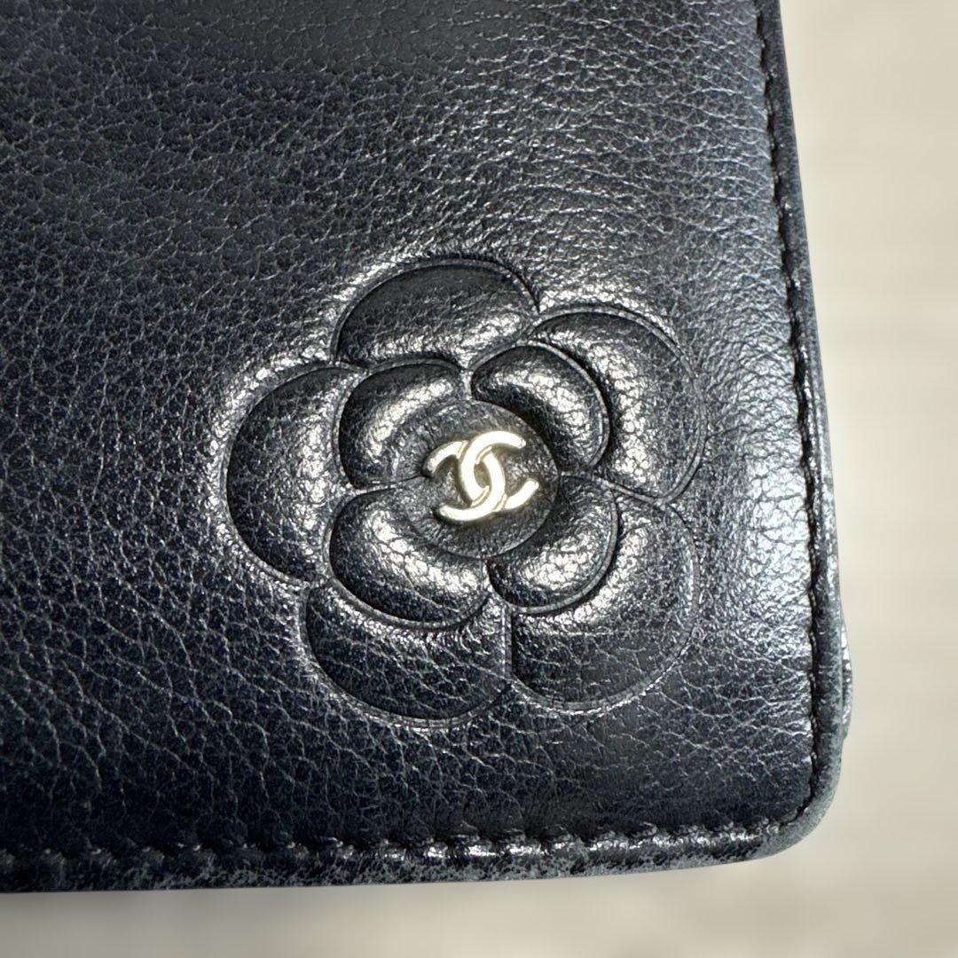 【CHANEL】カメリア 二つ折り長財布 レザー ブラック（シャネル）