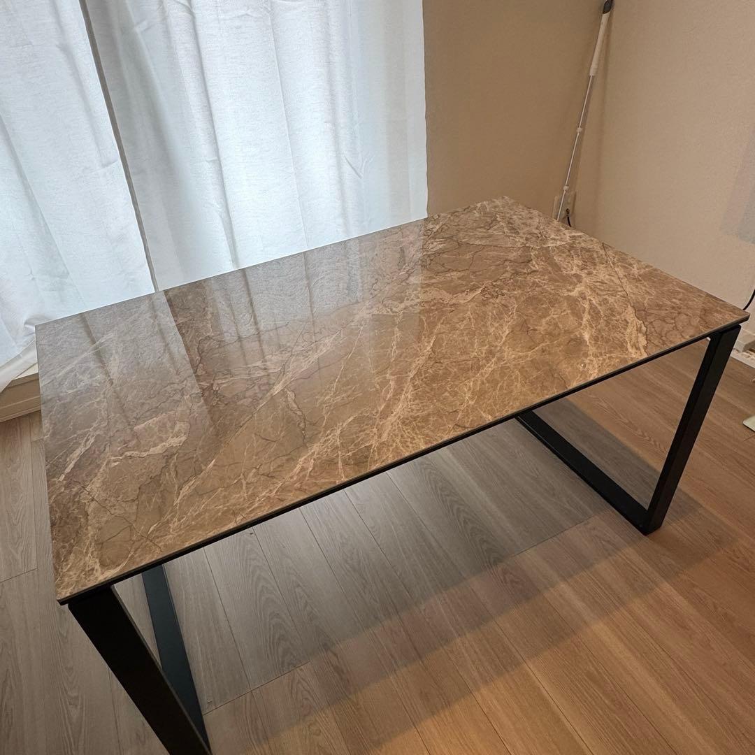 ニトリ　セラミックダイニングテーブル