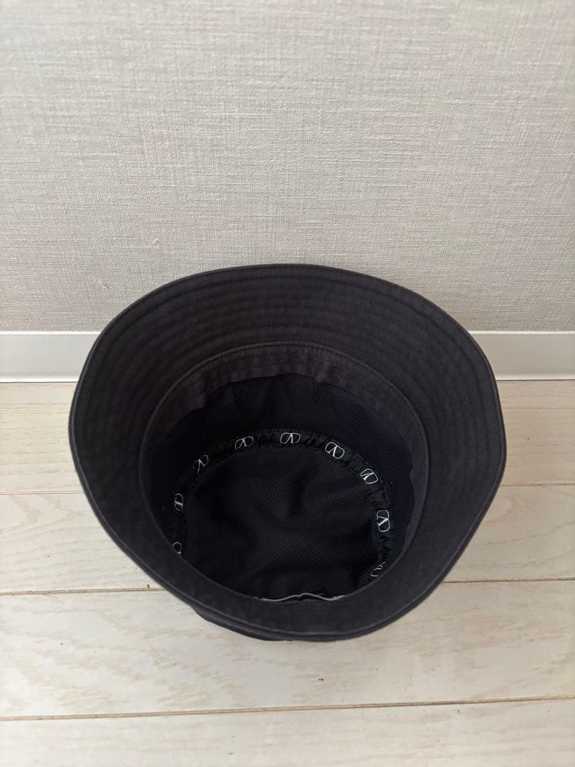 VALENTINO バケットハット ブラック Vロゴ　サイズ58