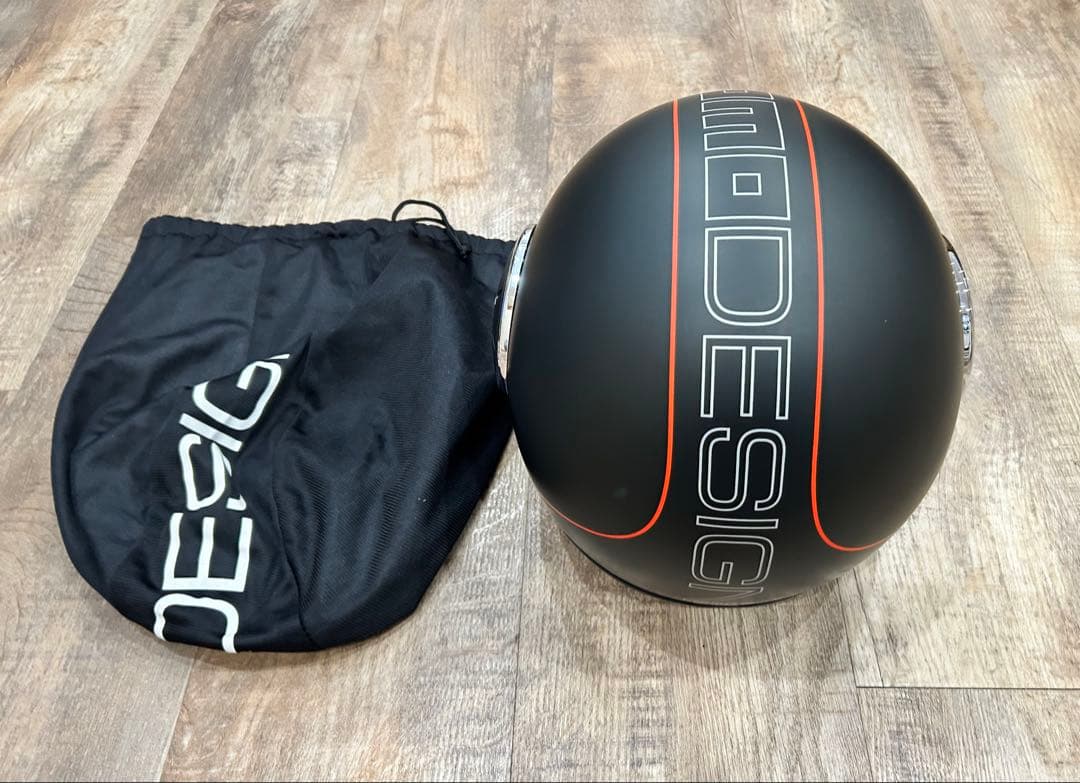 モモデザインmomo designバイクヘルメット