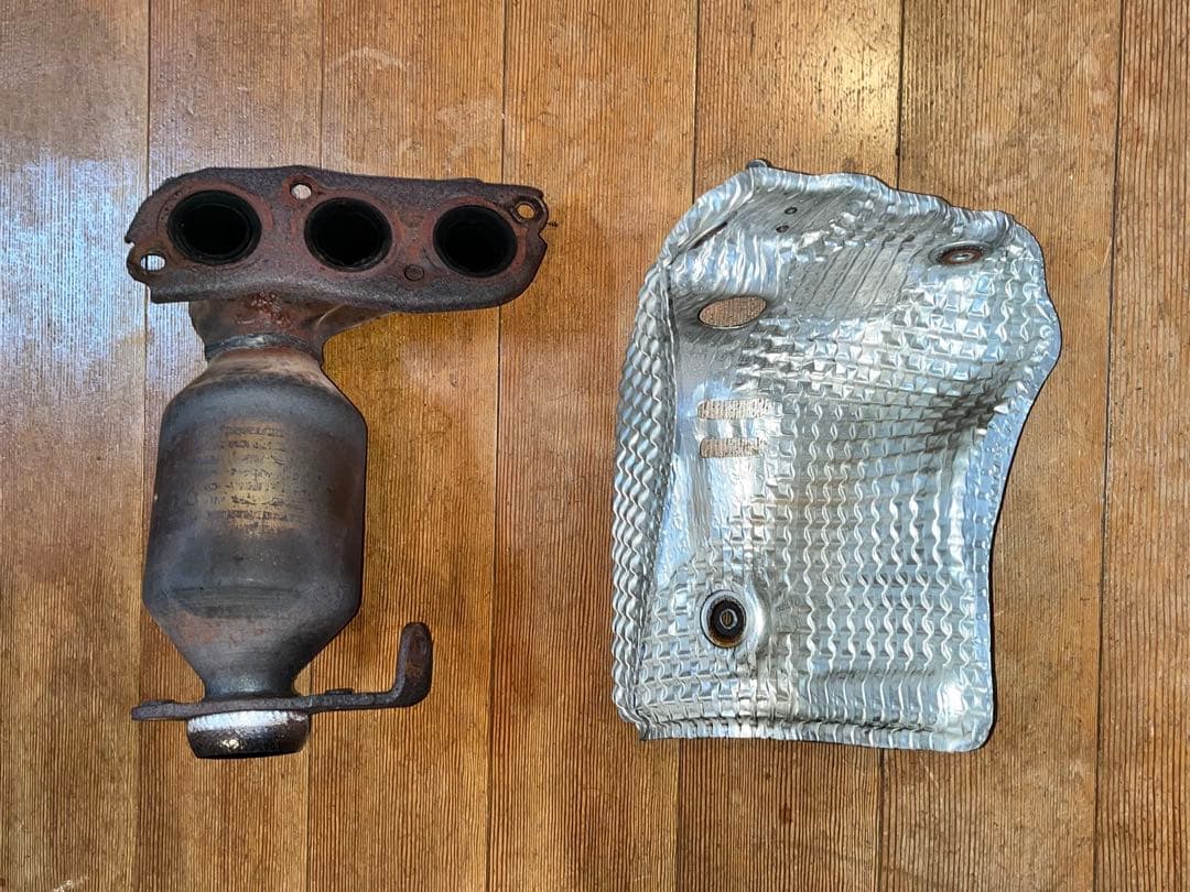 タント DBA-L375S 触媒