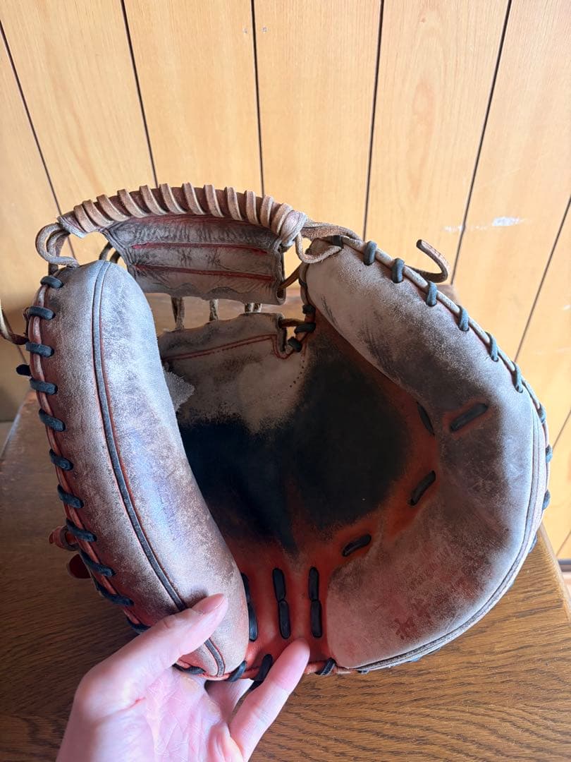 赤色 硬式野球グローブ