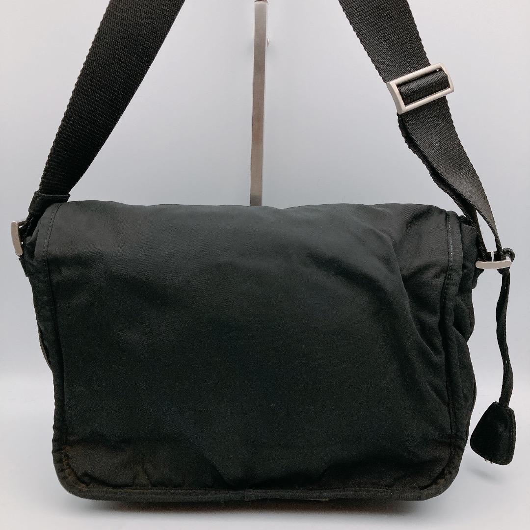 PRADA プラダ ショルダーバッグ フラップ ロゴ　ブラック カメラバッグ