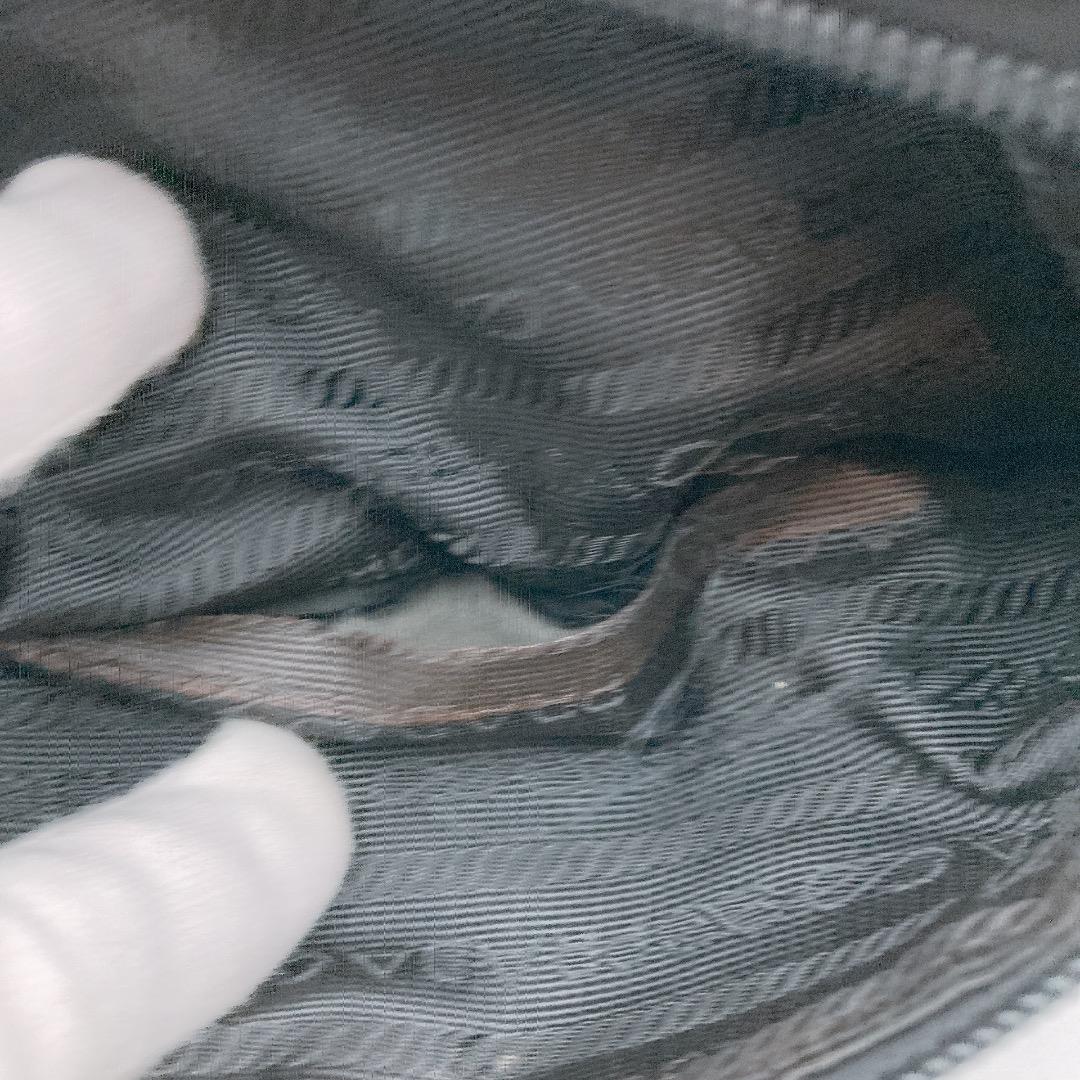 PRADA プラダ ショルダーバッグ フラップ ロゴ　ブラック カメラバッグ