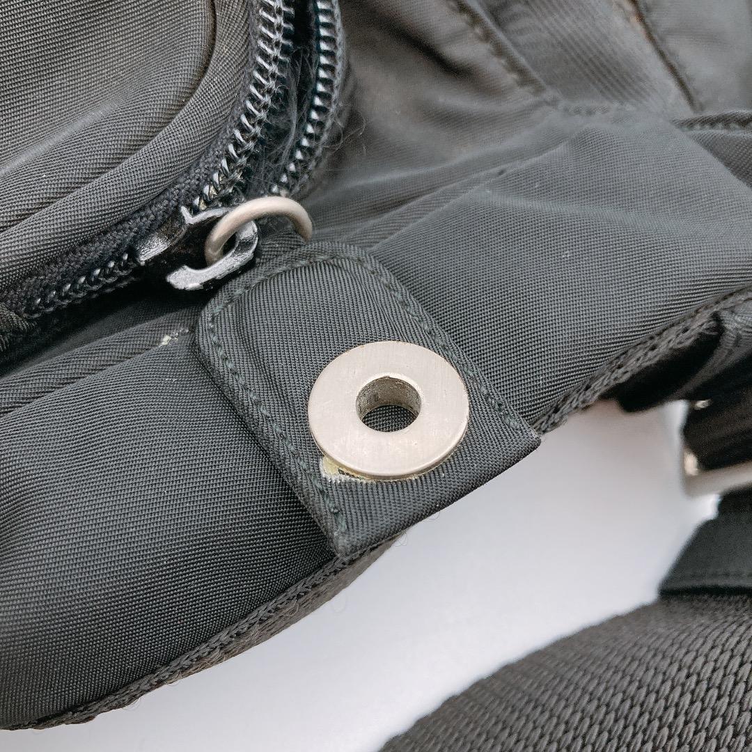 PRADA プラダ ショルダーバッグ フラップ ロゴ　ブラック カメラバッグ