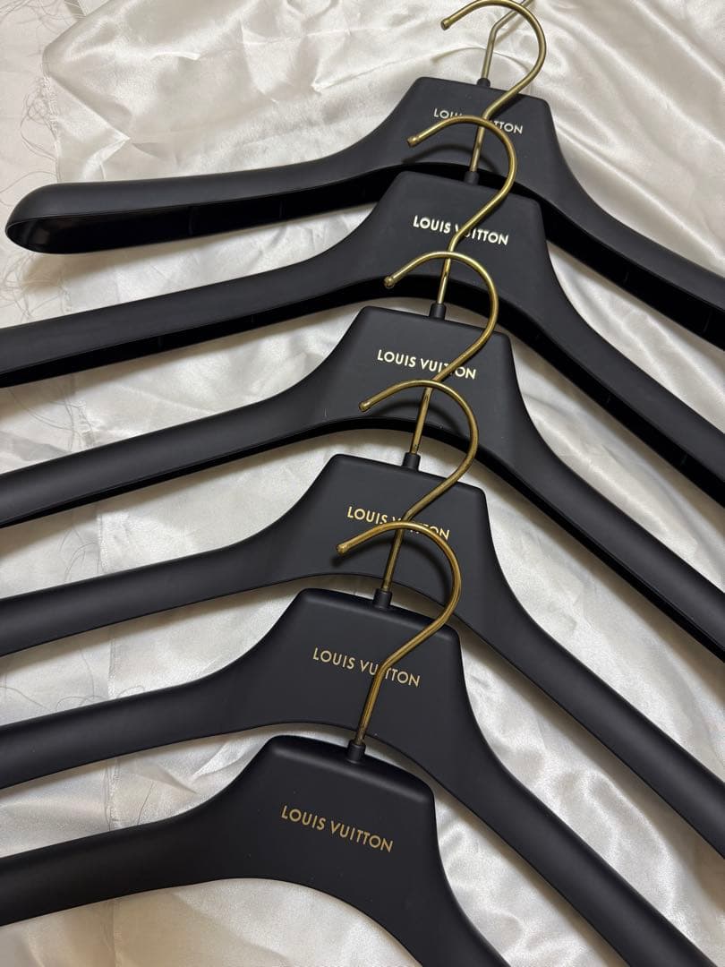 ルイヴィトン LOUIS VUITTON ハンガー 6本セット
